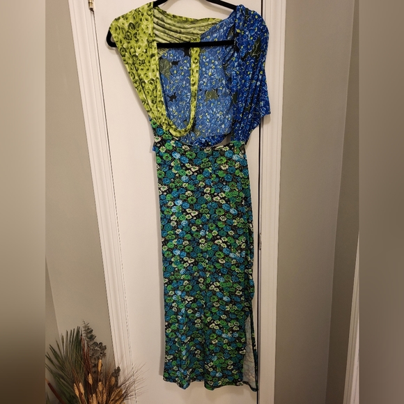 Zara (Bloggers Favorite) Off Shoulder Assymetrical Midi Dress Size Medium - Picture 10 of 15